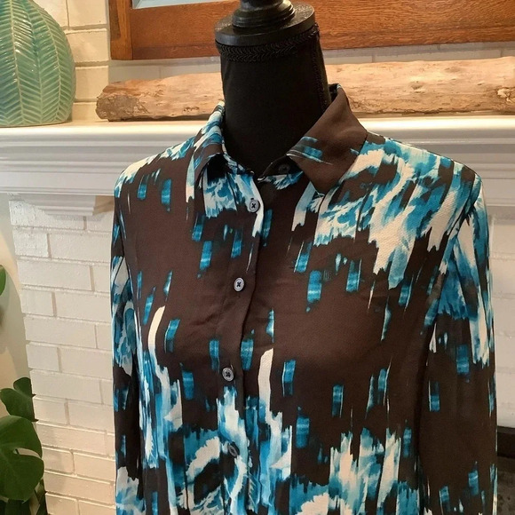 #235 Beautiful Derek Lam Blue Abstract Button up Shirt Size Medium - Picture 2 of 7
